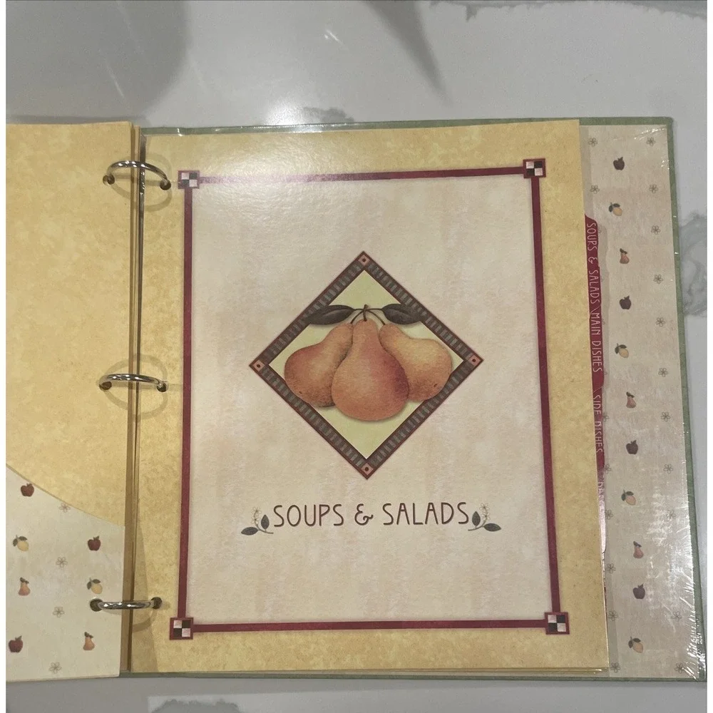 DEBBIE MUMM Deluxe Recipe Binder Like New‎ Pear Design 2008